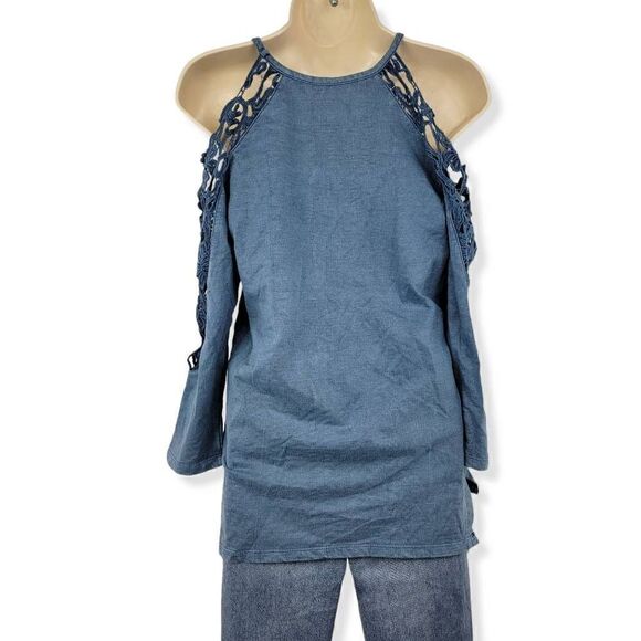 American Rag Blue Crotchet Cold Shoulder Top Small - Picture 2 of 4